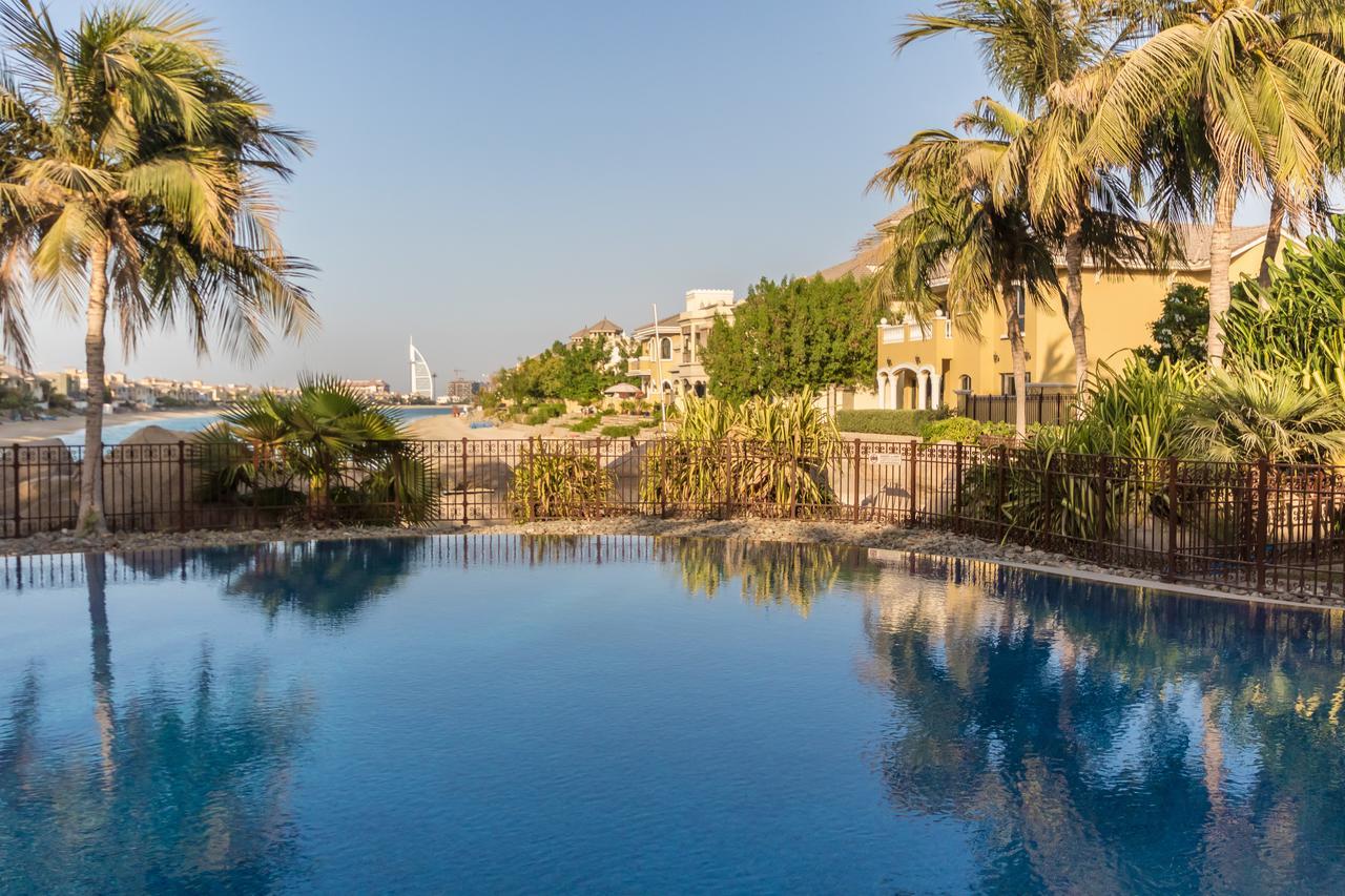 Yanjoon Holiday Homes - Palm Jumeirah Frond A Villas Dubaj Zewnętrze zdjęcie